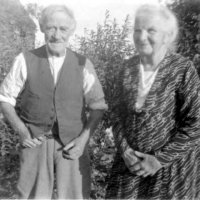 054 Wal and Emm Wingrove