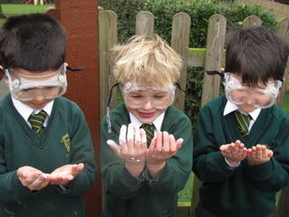 SCIENCE DAY 045